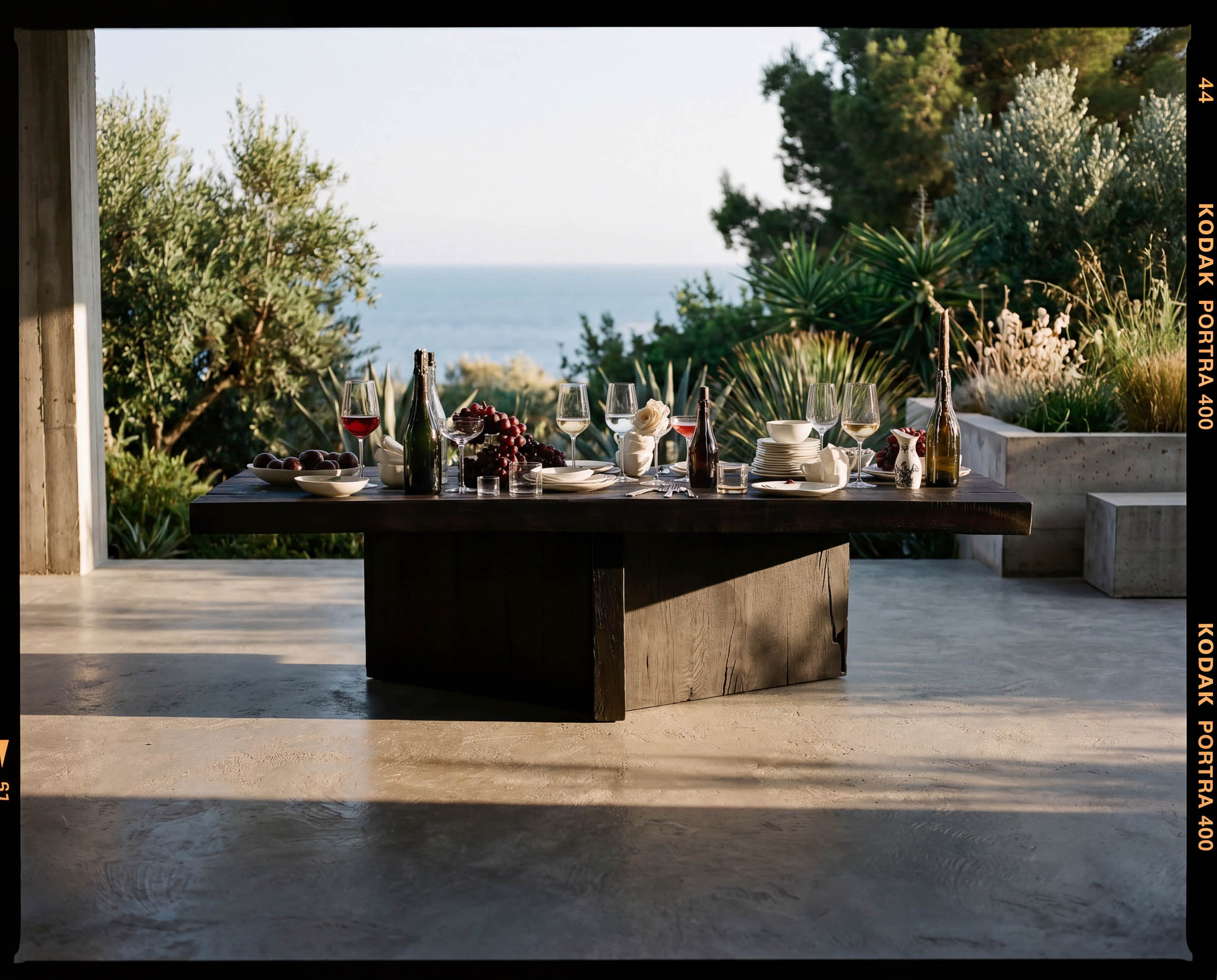 Savannah Bay Gallery-Contemporary Furniture-Tables-Assises-Miroirs-Luminaires-Acros Outdoor Table - Carmworks at Savannah Bay Gallery