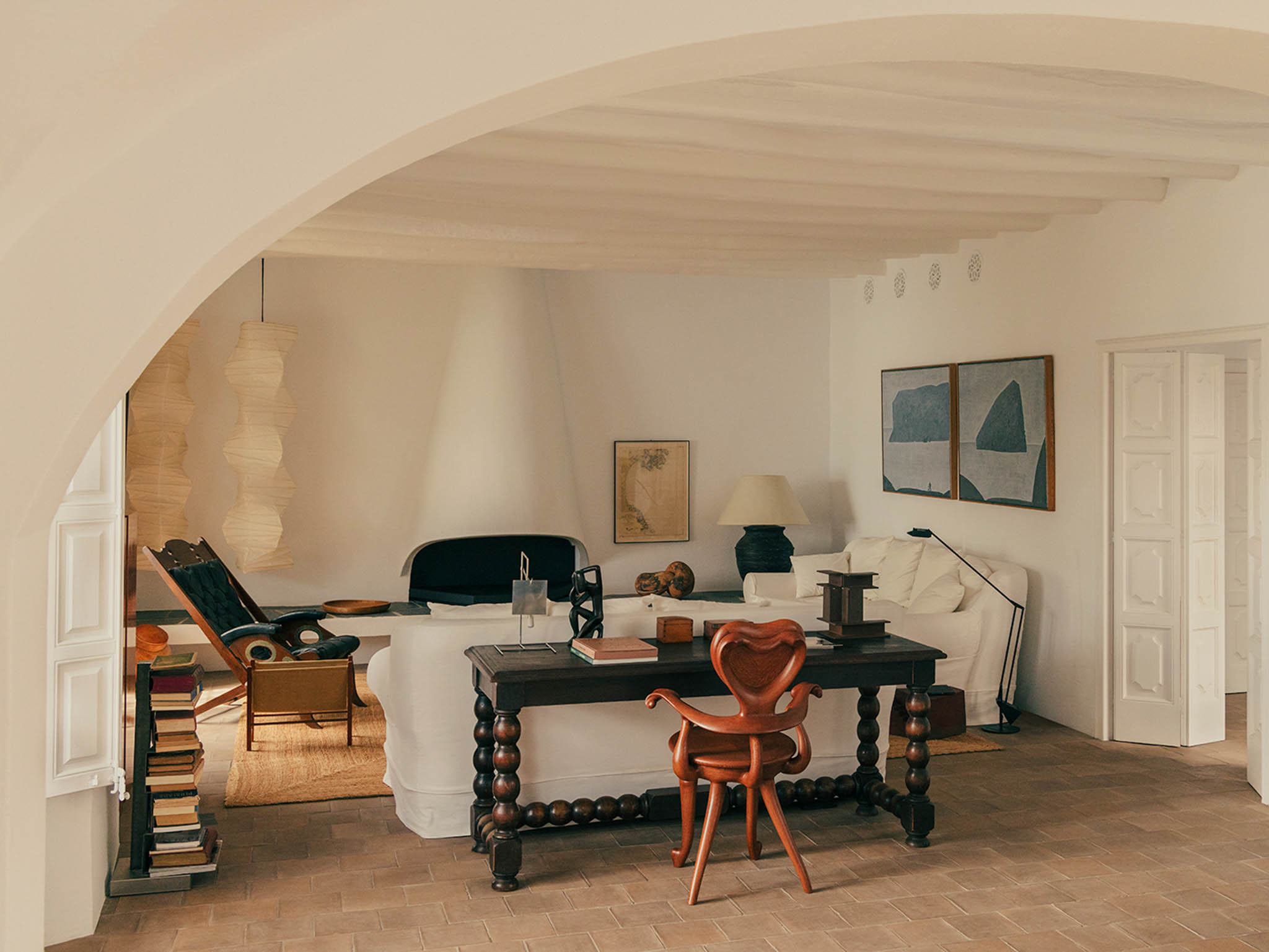 Calvet-Armchair-Antonio Gaudi-BD Barcelona-Savannah Bay Gallery Contemporary Signed Furniture-08